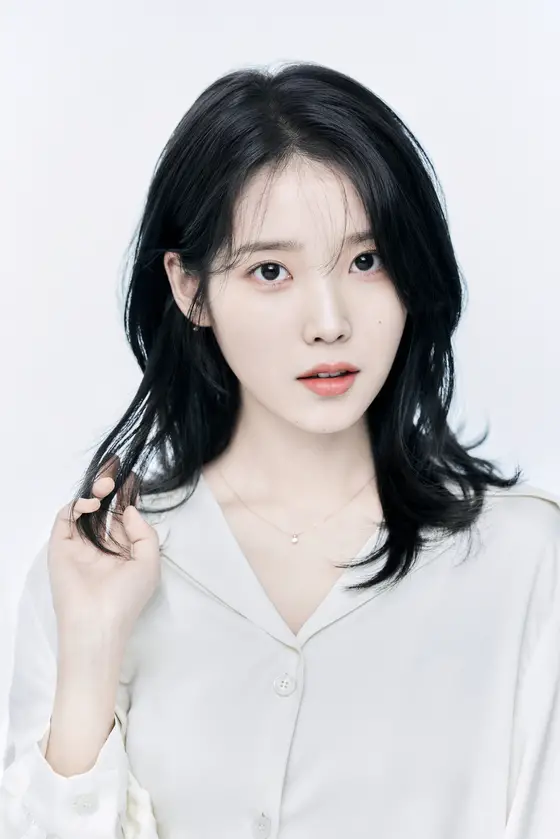 Lee Ji Eun 